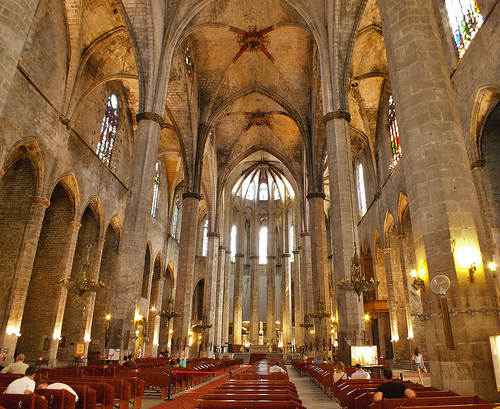 Santa María del Mar, la más hermosa de Barcelona, y la más famosa...