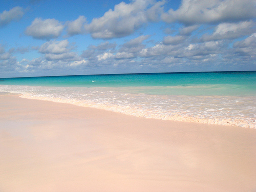 pink_beach_bahamas