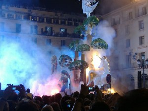 Las Hogueras de San Juan en Alicante: tradición, arte y fuego