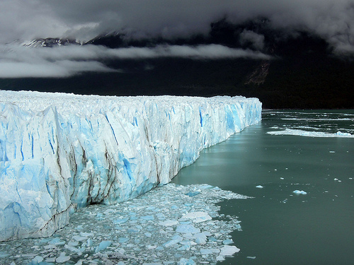 El Glaciar Perito Moreno, un deslumbrante espectáculo de la naturaleza