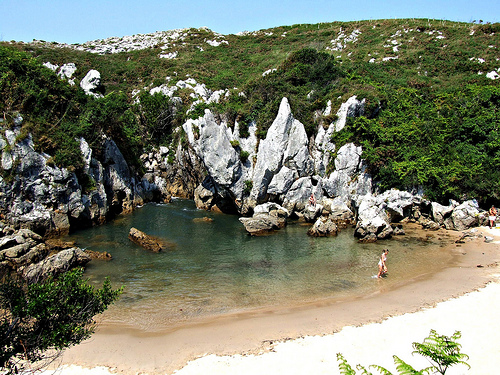 Playa de Gulpiyuri, una maravilla de la naturaleza