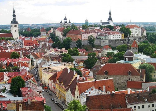 Viaje a Tallin, Estonia: arquitectura colorida y gastronomía suculenta