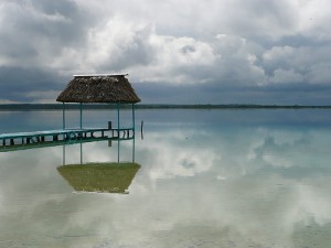 Bacalar y la Laguna de los Siete Colores