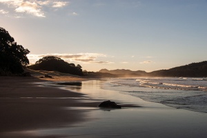Hot Water Beach en Península de Coromandel, Nueva Zelanda