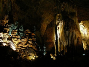 Grutas de Cacahuamilpa, riquezas soterradas en México