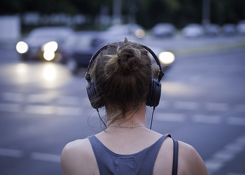 ¿Cuál es la mejor música para escuchar en un viaje?