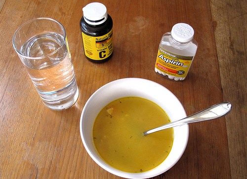 caldo-de-pollo-aspirina-jarabe