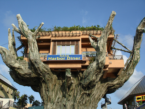 naha-harbor-diner