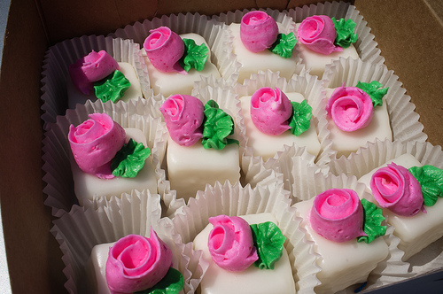 petit-fours
