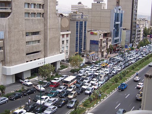Teherán y su multitud de automóviles.