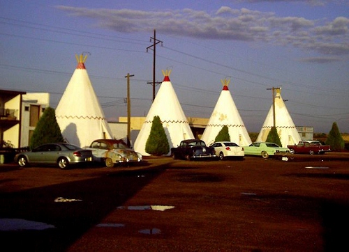 La impronta india en el Motel Wigwam.