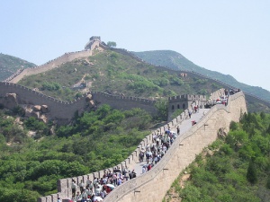 Recorriendo la muralla China.