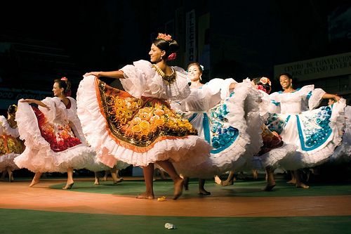 bambuco-national-folk-festival-neiva-colombia
