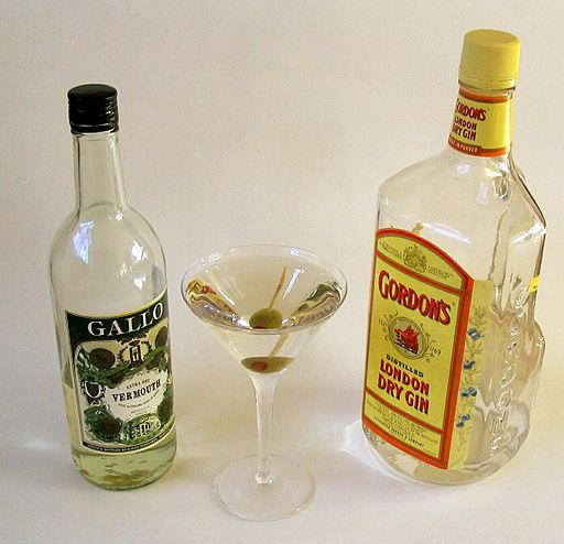 El Gin, como base del famoso Dry Martini.