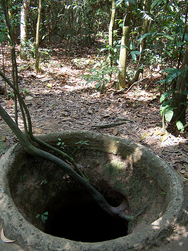 Uno de los túneles Cuchi en Vietnám.