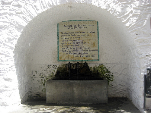 fuente de san antonio pampaneira en granada