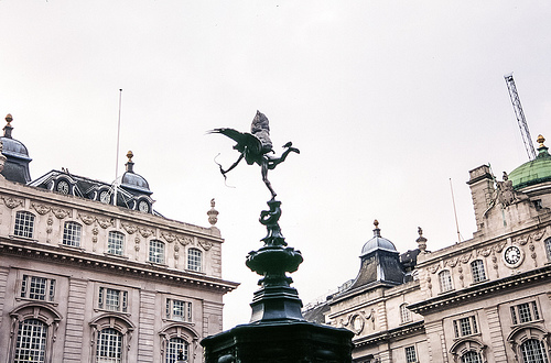 estatua eros piccadilly circus