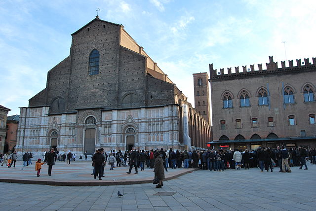 san petronio plaza mayor de bolonia