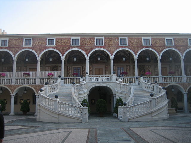 escalera palacio grimaldi