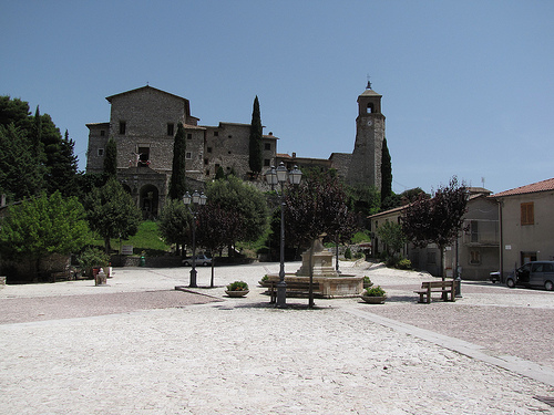 plaza greccio en italia