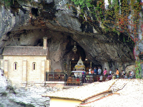 santa cueva de covadonga 2