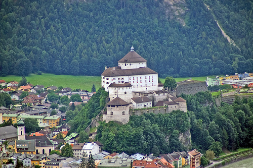 La ciudad de Kufstein, una fortaleza en el Tirol Austríaco