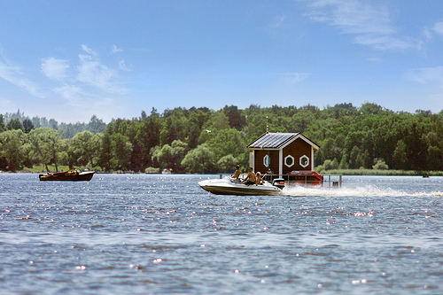 El hotel Utter Inn en Suecia, el hotel submarino flotante