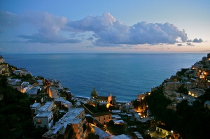 Positano en Italia, a los pies del mar y la montaña