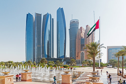 La impresionante ciudad de Abu Dabi en los Emiratos Árabes