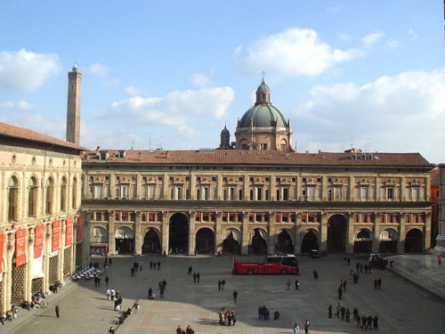 Descubre los palacios más impresionantes de Bolonia en Italia