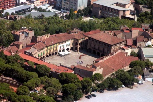 Visita con nosotros el museo Pueblo Español en Barcelona, todo un conjunto arquitectónico al aire libre