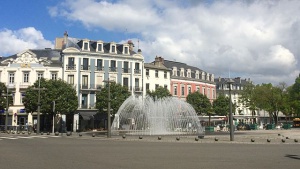 La bella ciudad de Tarbes en Francia, un lugar encantador con una historia de leyenda