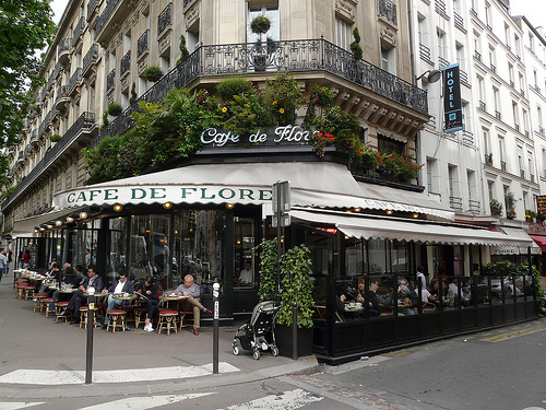 Visita con nosotros los cafés más románticos e históricos de París