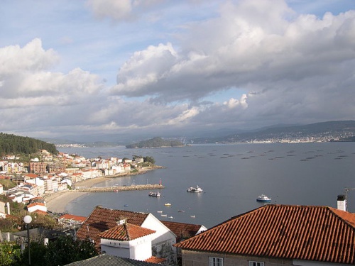 Combarro en Galicia, el pueblo de los cruceiros y los hórreos Todo un Conjunto Histórico Cultural