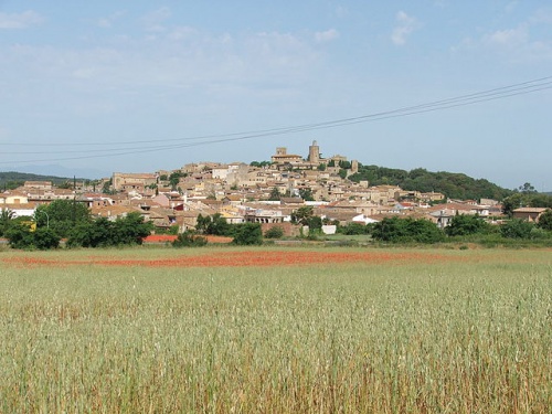La bella localidad de Pals, monumento gótico y natural en la Costa Brava