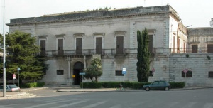 Visita con nosotros el Museo Arqueológico Nacional del Palacio Jatta, en Ruvo di Puglia, Italia