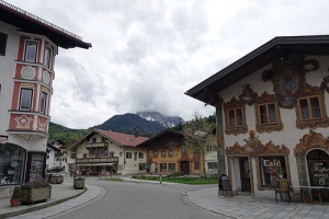Admiremos el fantástico paisaje de Mittenwald en Alemania