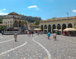 Recorre con nosotros el monumental barrio de Monastiraki en Atenas