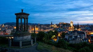 Visita con nosotros la bella ciudad de St Raphaël, una joya en la costa francesa