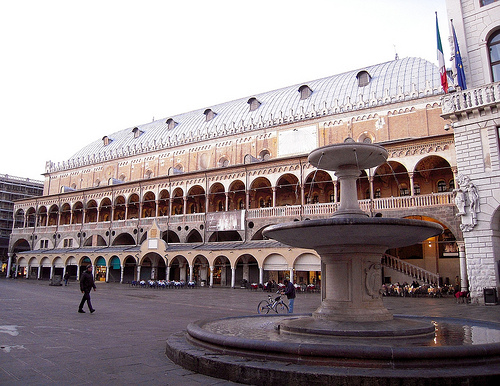 Autor: Elena Gabrielli