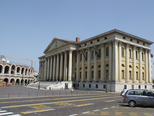 Autor: Elliott Brown