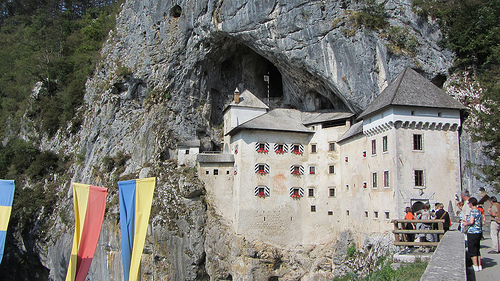 castillo de Predjama 3