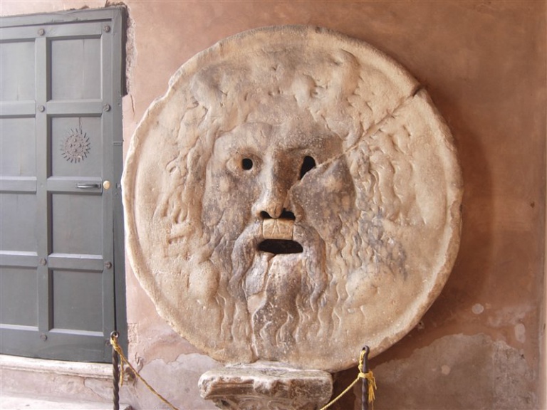 La Boca de la Verdad en Roma, una enigmática escultura milenaria que te dejará de piedra