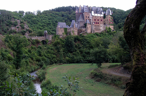 El hermoso y casi milenario Castillo Eltz en Alemania