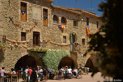 monells 2