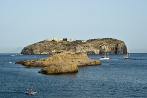 La isla Ventotene, un paraíso natural en la costa de Italia