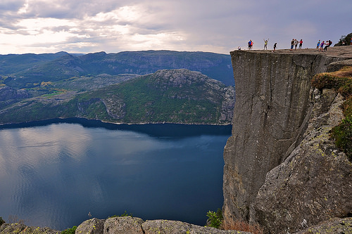 ﻿﻿Que corra la adrenalina en los hermosos acantilados de Noruega