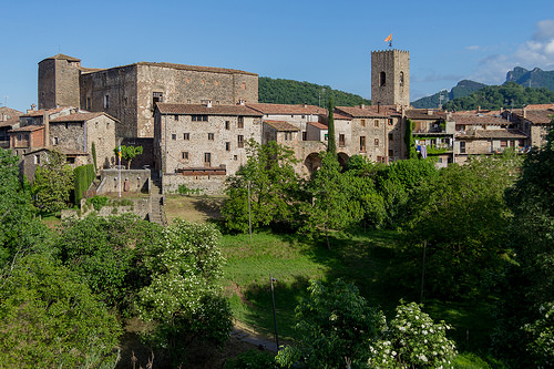 Santa Pau en España, una localidad medieval con un paisaje único