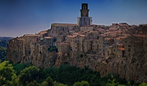 El encanto medieval de Pitigliano en Italia