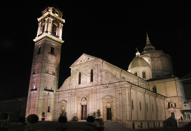 La monumental Catedral de Turín y su espectacular Capilla de la Sábana Santa